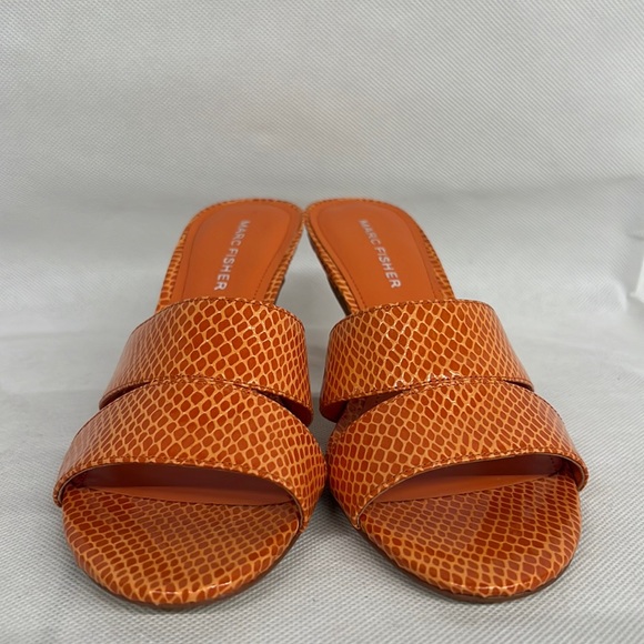 NEW Marc Fisher Queta Sandal Snakeskin Animal Print Strappy Open Sandal orange - Picture 2 of 7